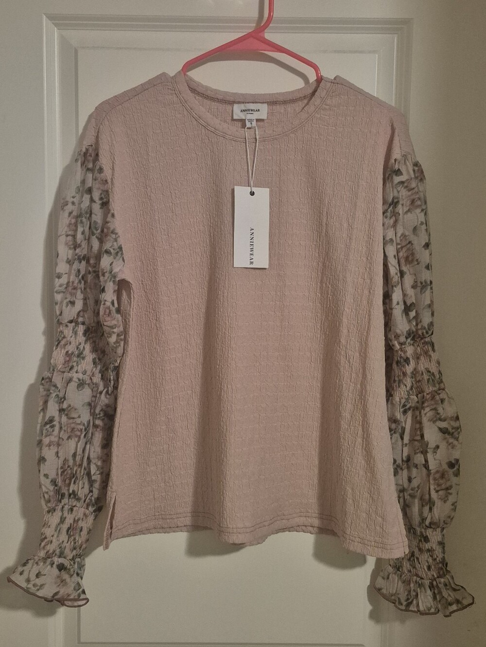 Anniewear Bing Blush Pink Mixed-Media Floral Sleeve Sweatshirt